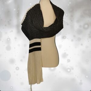 NWT Cotton Country 2-Tone Ribbed Scarf in Black Tweed and Ivory
